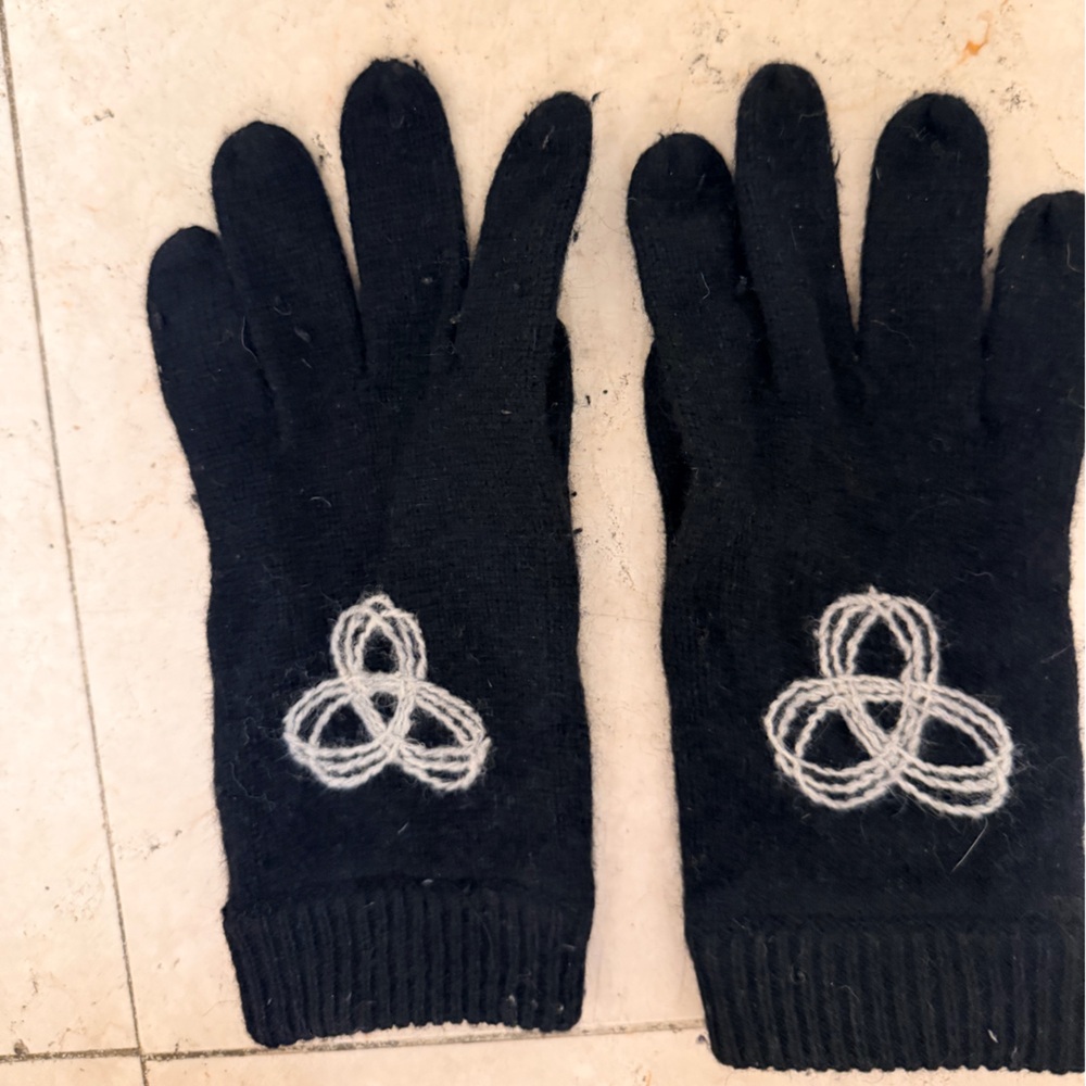 TNA Black Gloves with White Embroidery - Picture 4 of 6